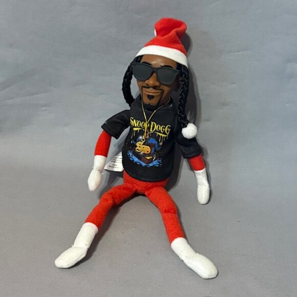 Snoop Doggy Dogg Christmas Elf Figurine Plush Stuffed Animal Dog Rap Hip Hop Vtg - Picture 1 of 4
